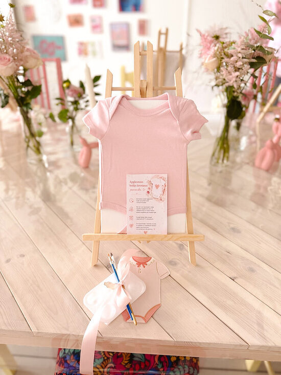 Baby shower jeb mazuļa gaidīšanas svētku meistarklase – bodiju apgleznošana 